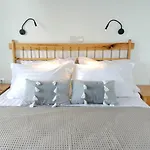 Apartahotel Sea Lilies 4*