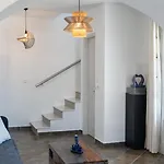 Apartahotel Sea Lilies 4*