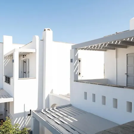 Sea Lilies Aparthotel 4*