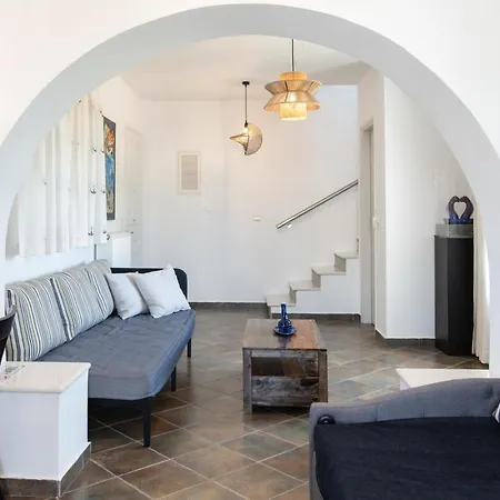 Sea Lilies Aparthotel Pláka