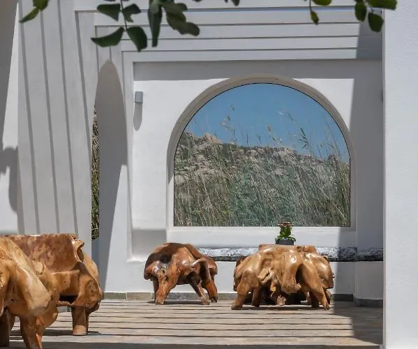 Sea Lilies Aparthotel 4*