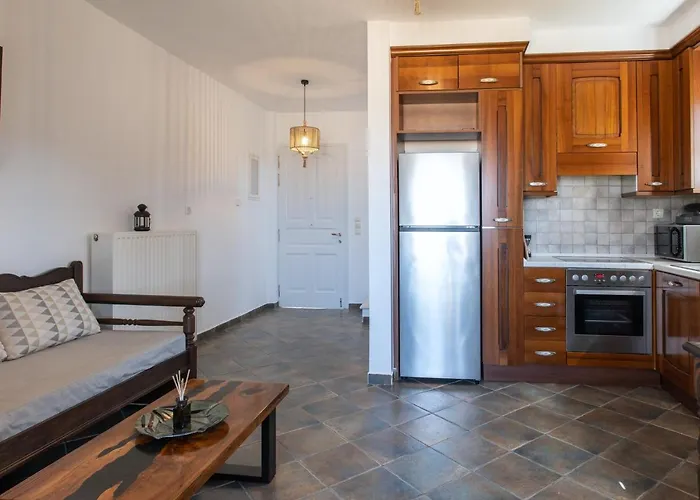 Sea Lilies Aparthotel Pláka