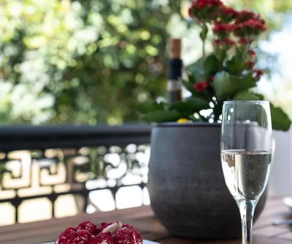 Aparthotel Sea Lilies