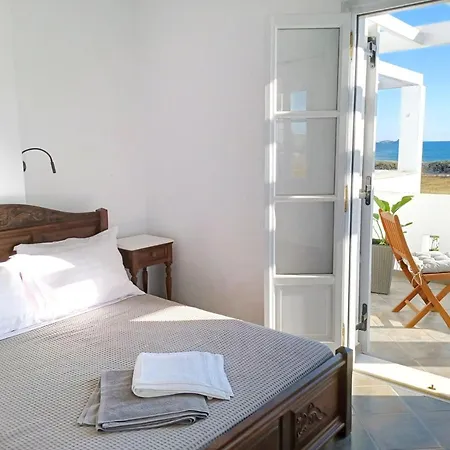 Sea Lilies Aparthotel 4*