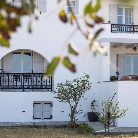 Aparthotel Sea Lilies Plaka (Naxos)